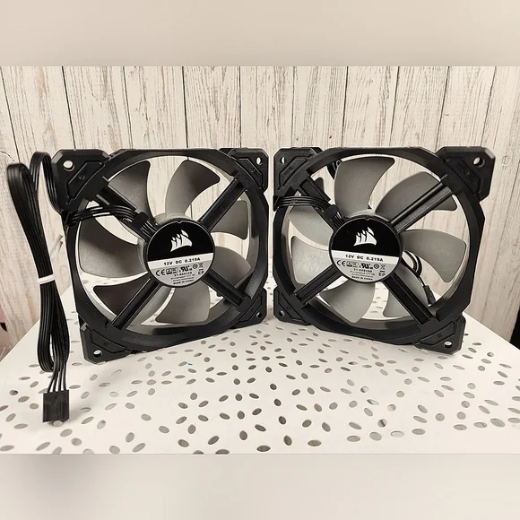 Lot of 2 Corsair ML120 Case Fan 120mm PWM Fan 31-004754 New Open Box2 pack